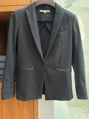 Veronica Beard Iconic Scuba black blazer